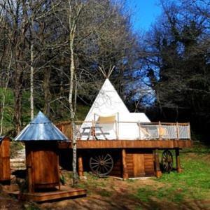 Luxury tent Le Tipi A Marie, Deconnectez- Vous !!! Cambounes